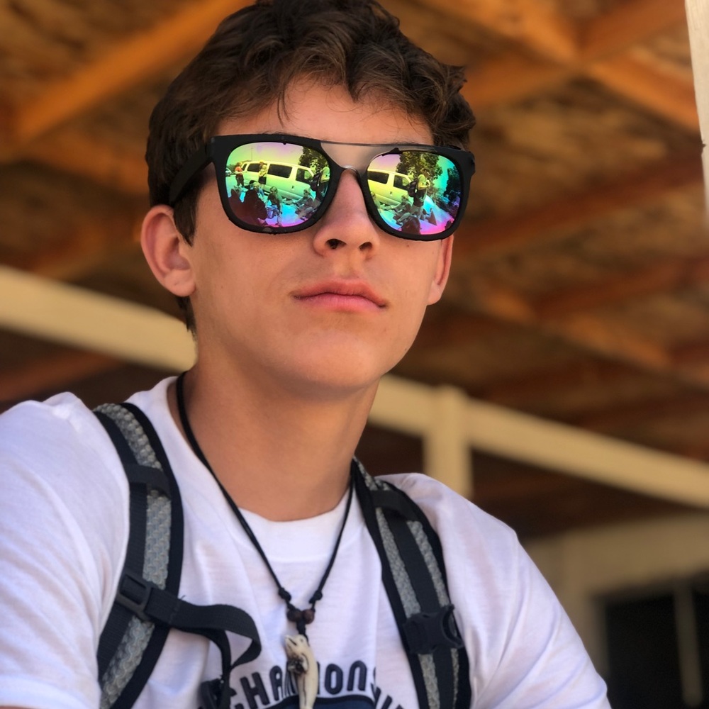 Meet your Posher, Hunter